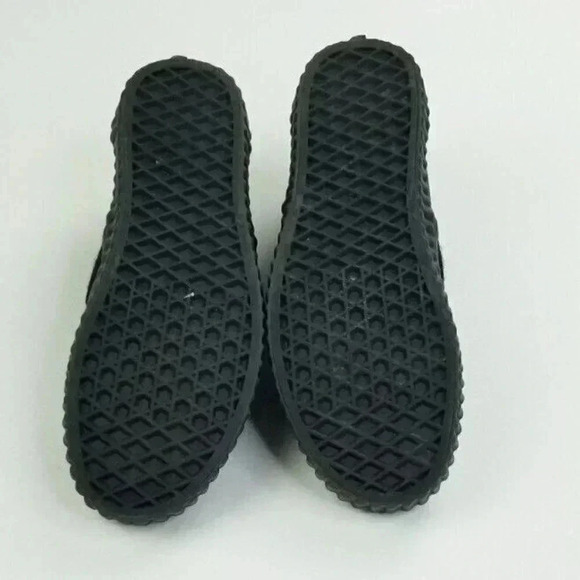 Vans Women's 6.5 Men's 5 Marvel Black Widow Classic Slip-On Logo Tag Sneakers - Picture 12 of 12